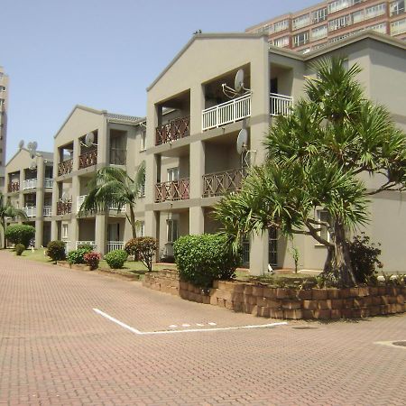 North Beach Durban Apartments ภายนอก รูปภาพ