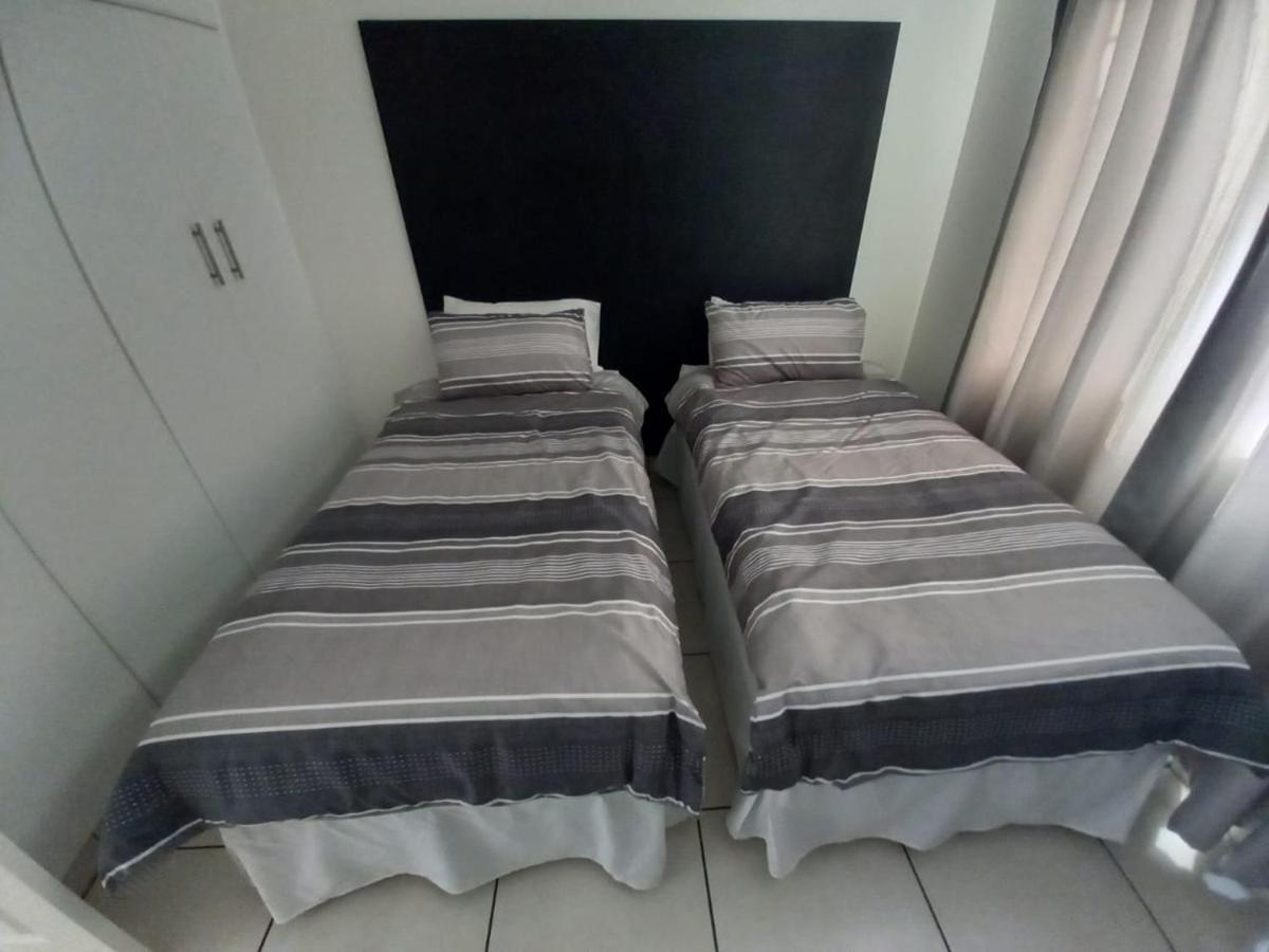 North Beach Durban Apartments ภายนอก รูปภาพ