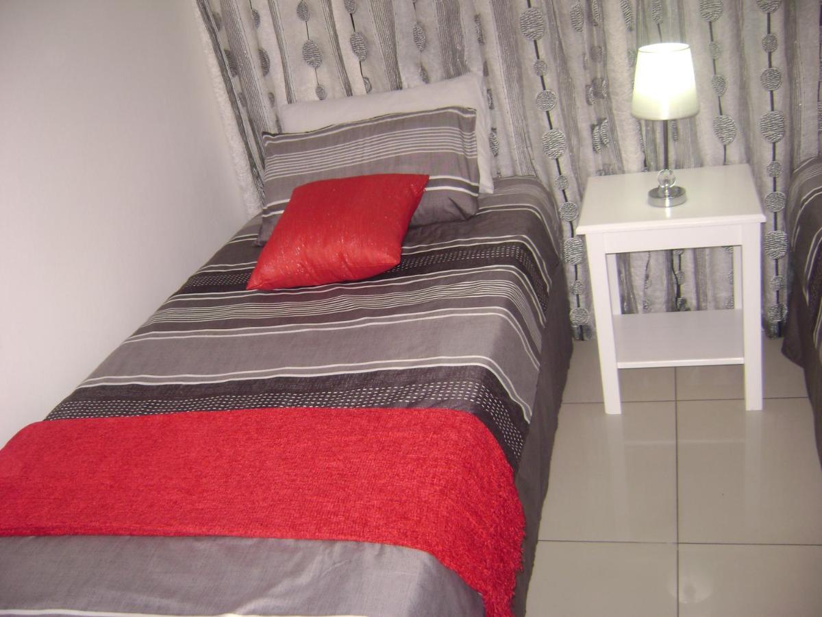 North Beach Durban Apartments ภายนอก รูปภาพ