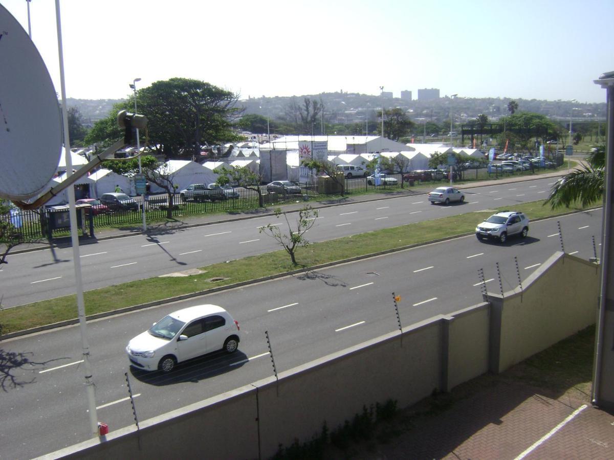 North Beach Durban Apartments ภายนอก รูปภาพ